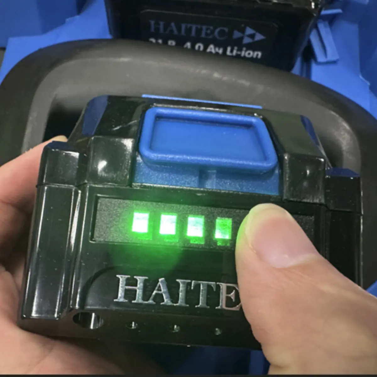 Газонокосилка аккумуляторная HAITEC HT-ARM132, 21V, Li-Ion 4Ач + ЗУ 2A